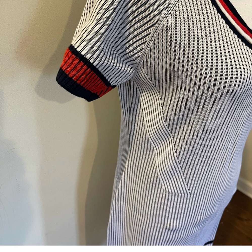 🌺🌺🌺NWT ST. JOHN Striped V-Neck Short Sleeve dress - Picture 5 of 7